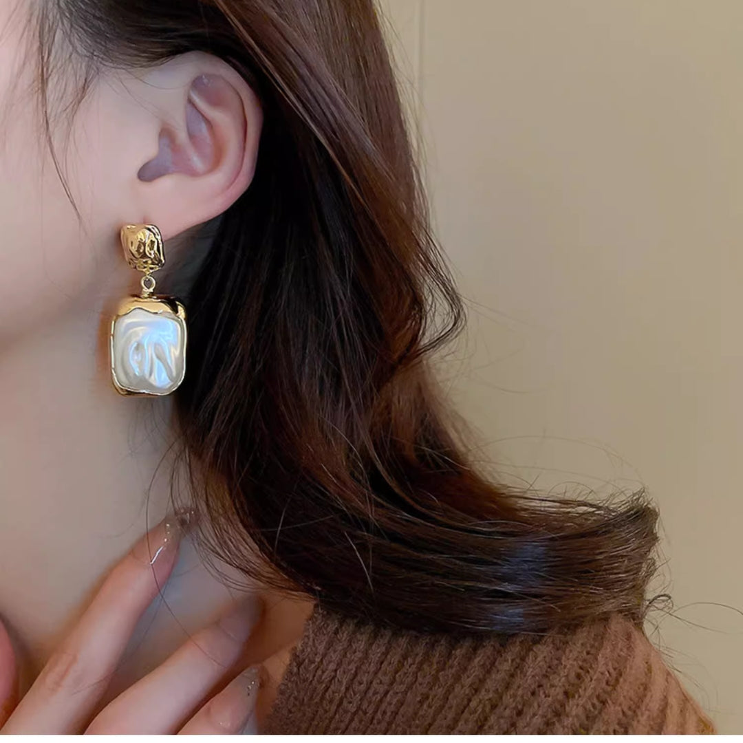 Square drop earrings