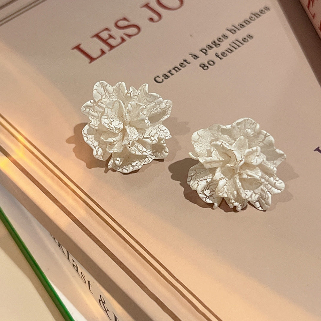 Trendy white flower earrings