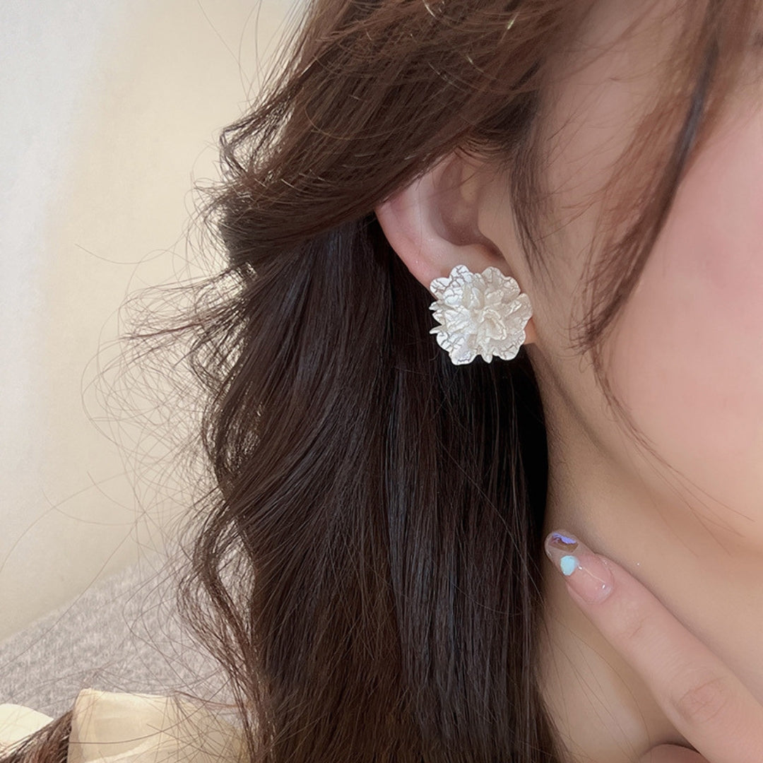 Vintage Flowers Pierced Earrings