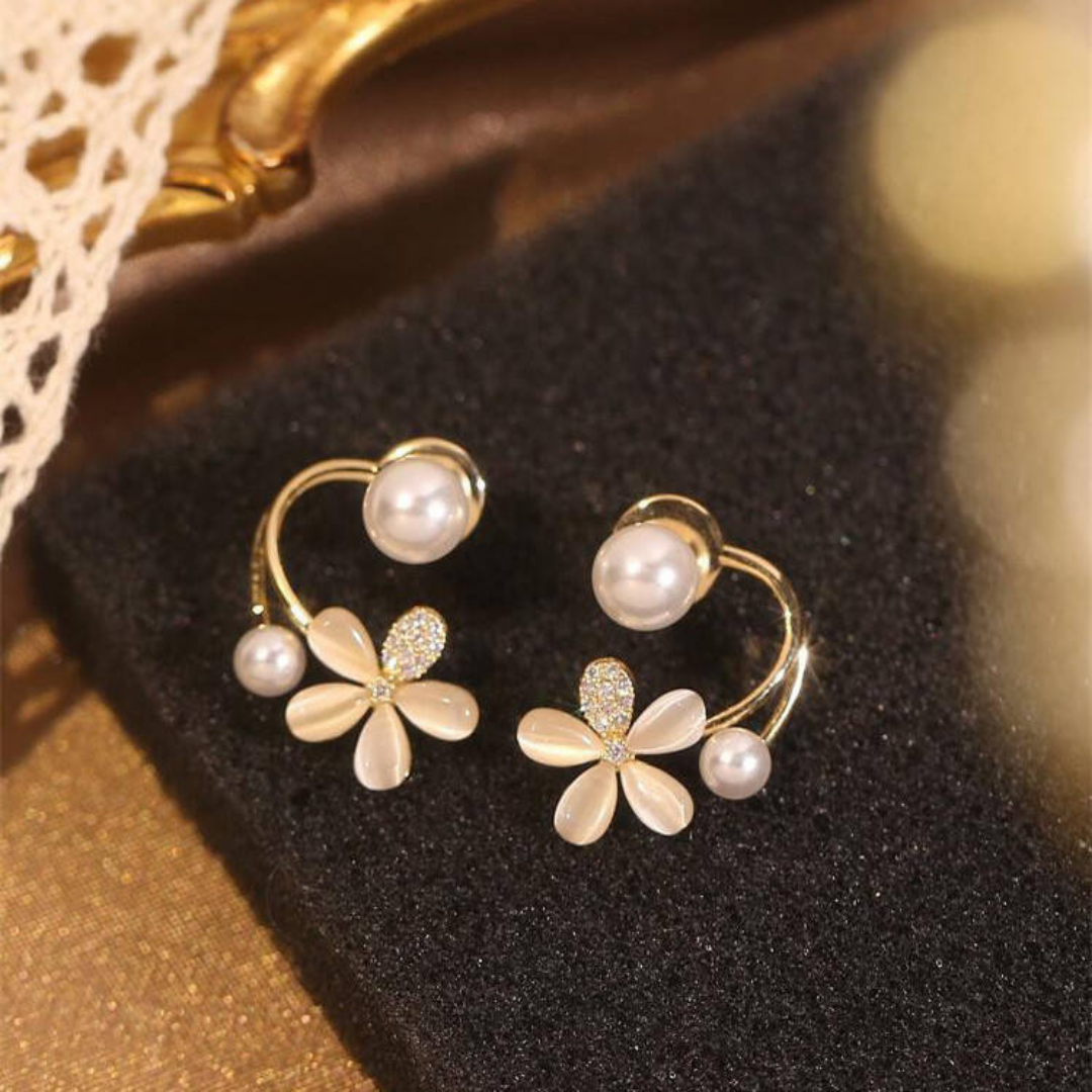 Elegant Floral Pearl Earring