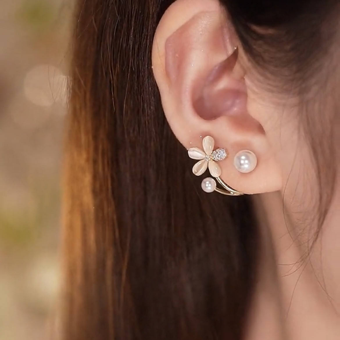 Elegant Floral Pearl Earring