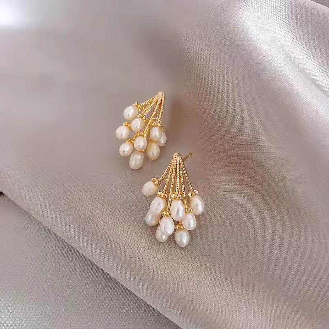 White Pearl Grapes Stud