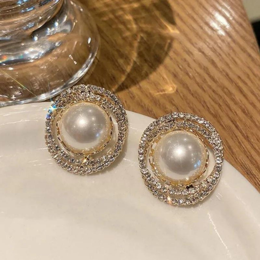 Spiral pearl earrings