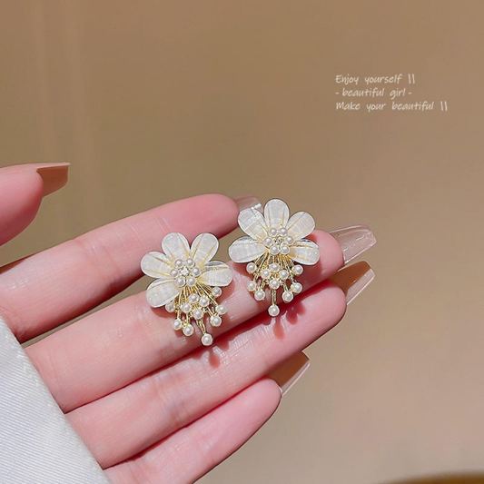 White Pearl Flower Earrings
