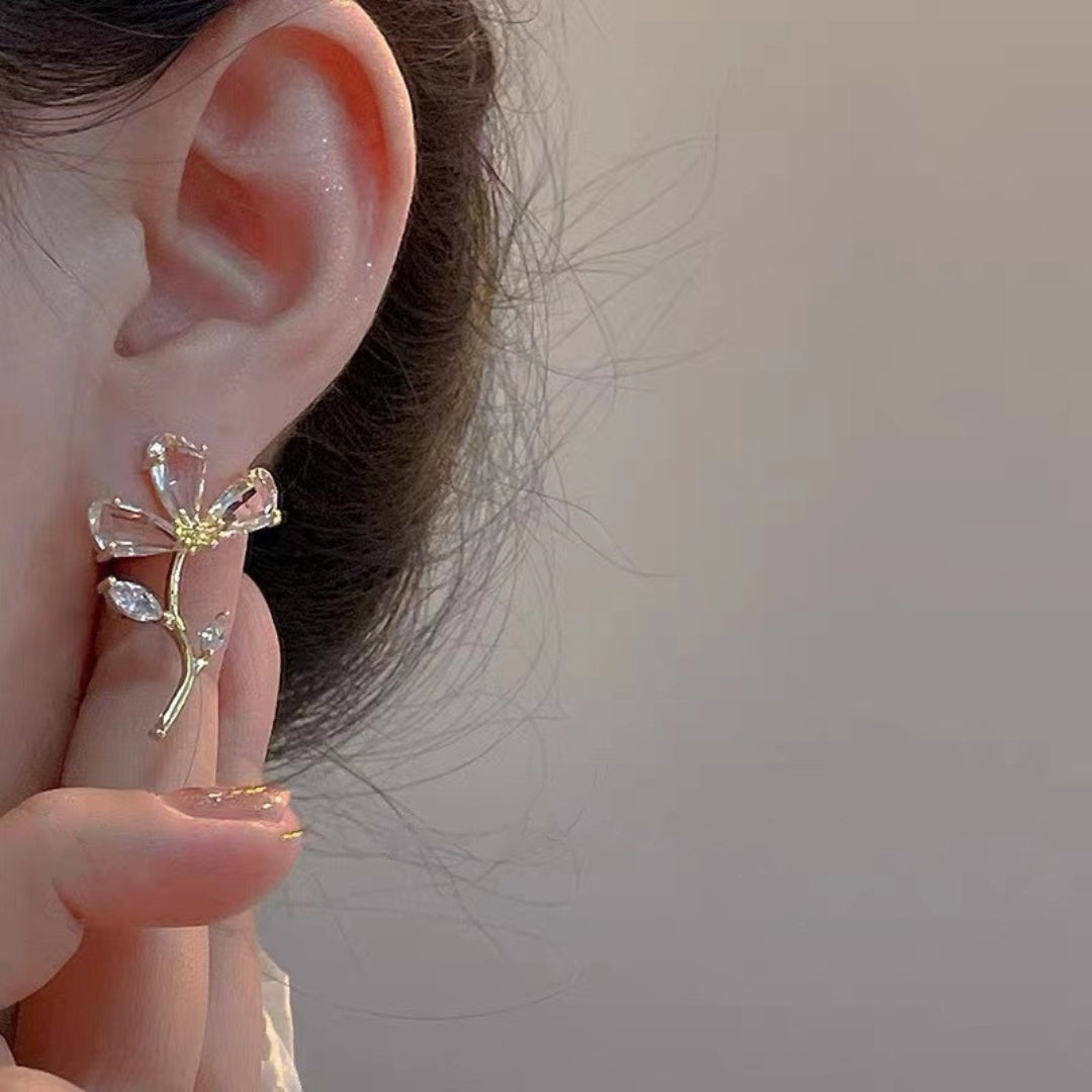 Gold acrylic flower earrings