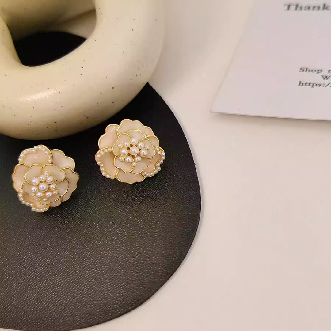 White Rose stud Earings