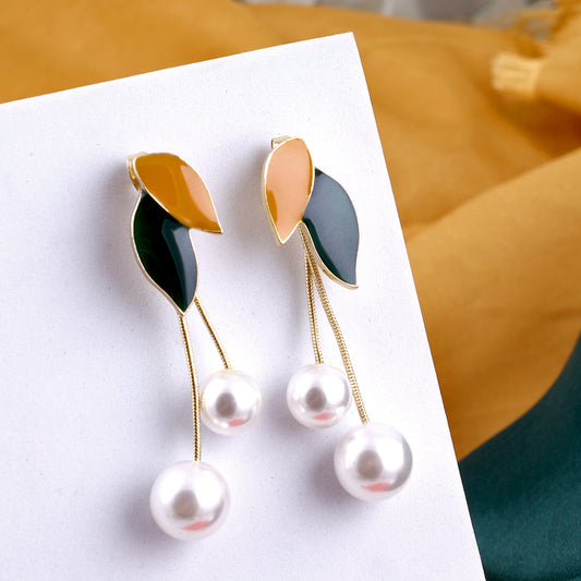 Pearl leaf tassel earrings