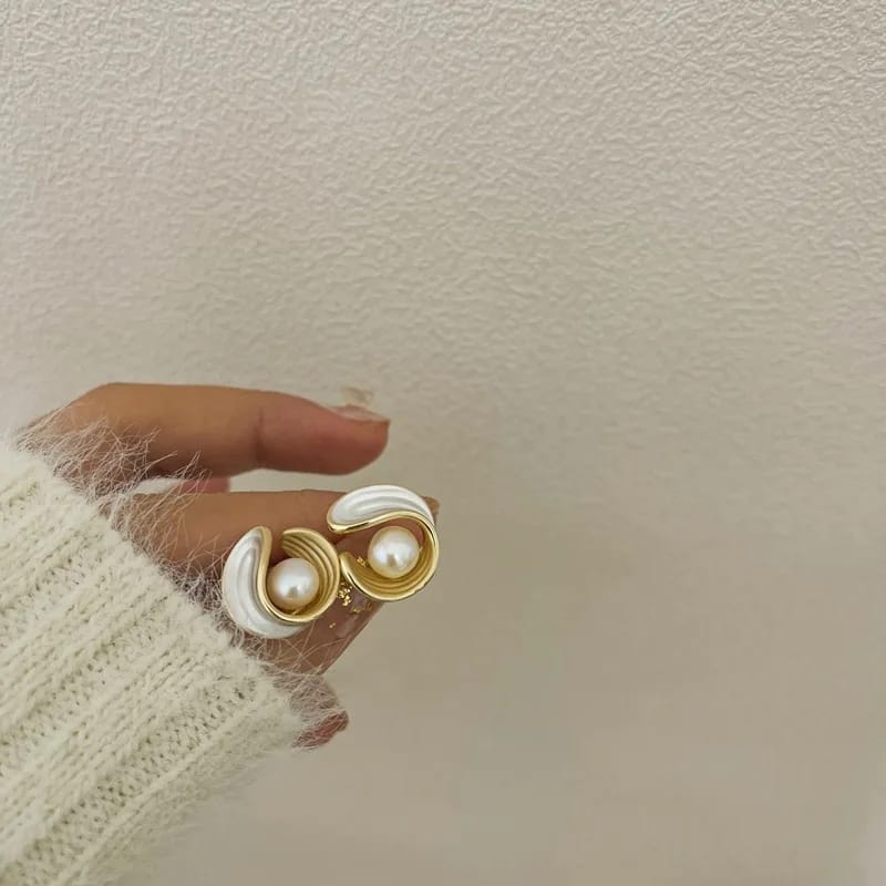 Timeless Pearl Wave Earrings