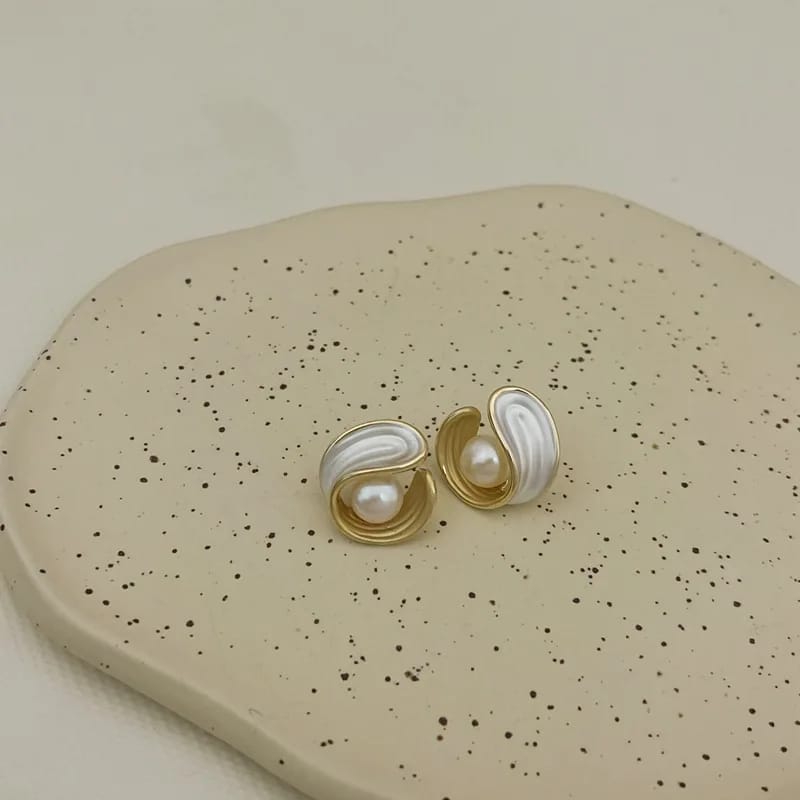 Timeless Pearl Wave Earrings