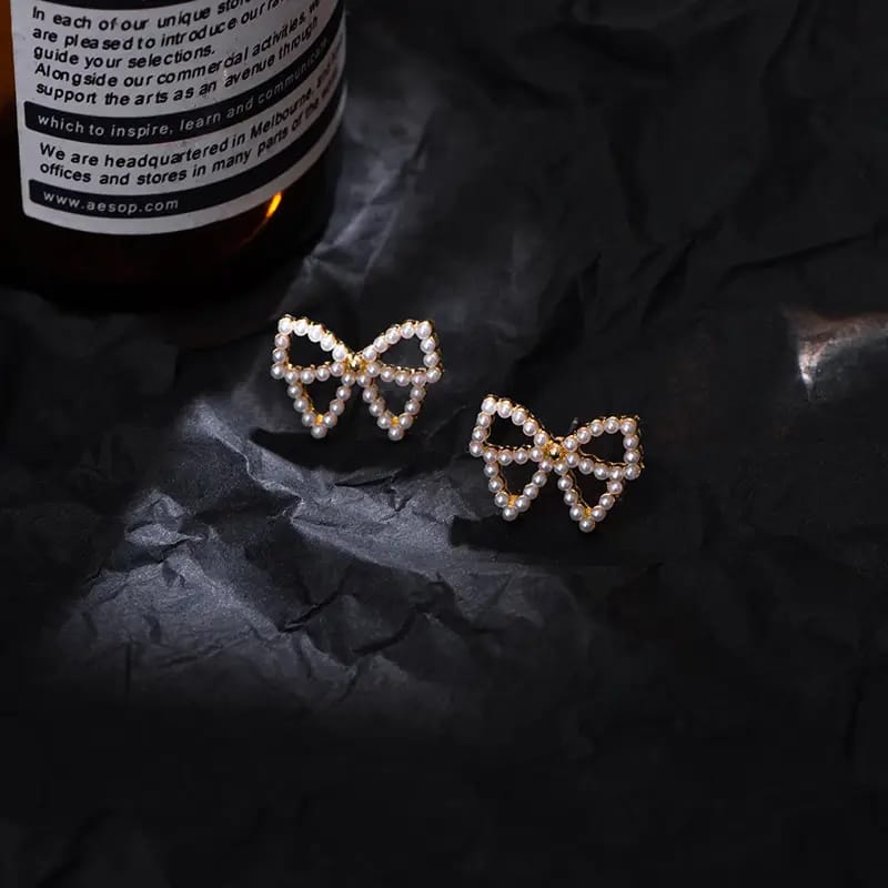 Pearl Earrings Geometrical Cross Metal