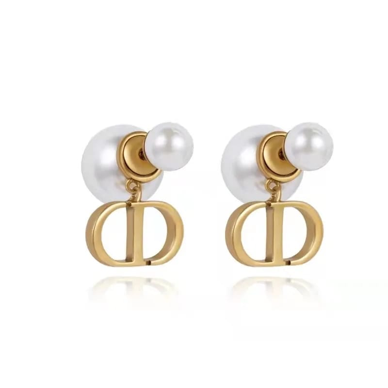metal arc-shaped large pearl earrings