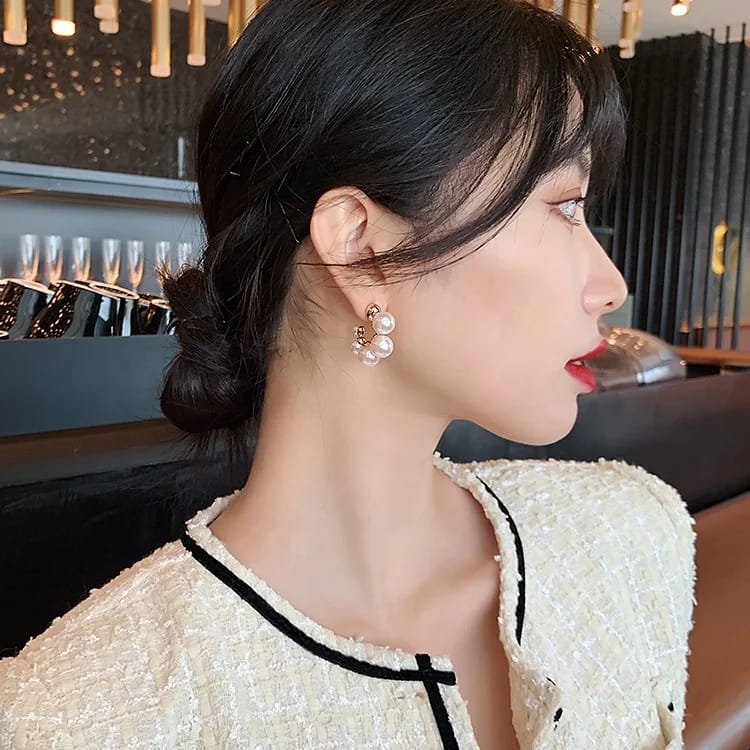 Pearl Of Wisdom Round Earrings