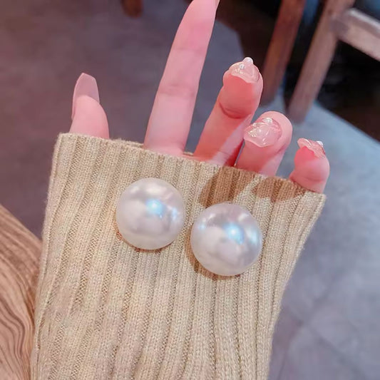 American Pearl  Earring