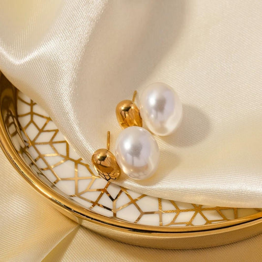 Double pearl stud earrings