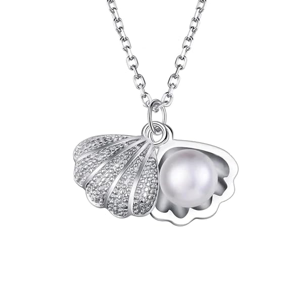 Seashell and Pearl Necklace pendent