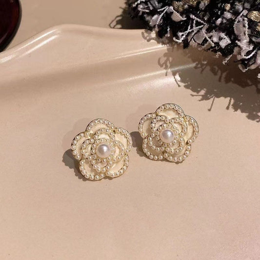 Rose Shape Pearl Studs Earings