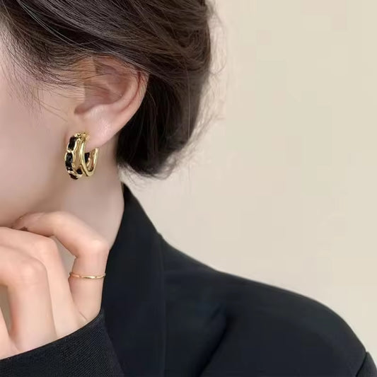 Black Circle Earrings