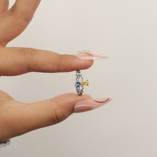 Beautiful Royal Wink Blue Diamond Ring